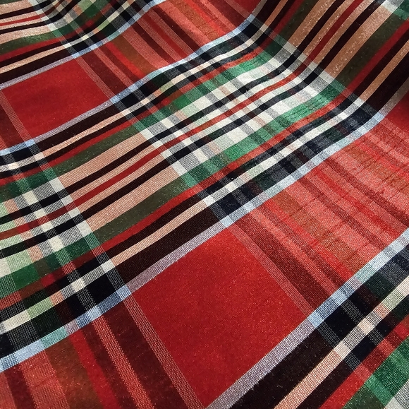 Crown & Ivy Red Plaid Puff Sleeves Split Neck Top Size Medium - Picture 8 of 13